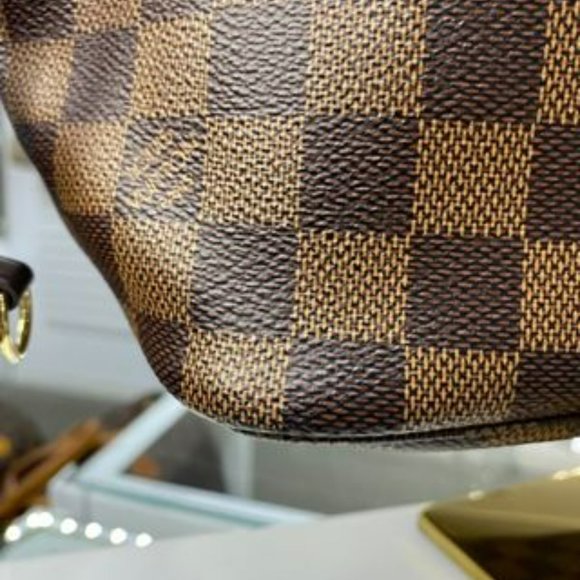 Louis Vuitton Damier Ebene Neverfull MM - Picture 13 of 16
